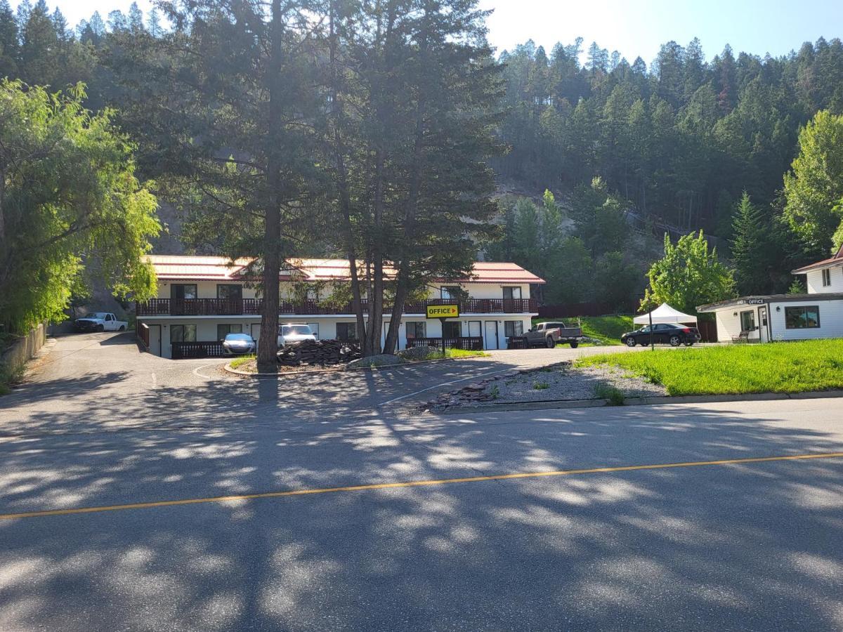 Alpen Motel Radium Hot Springs Exteriör bild