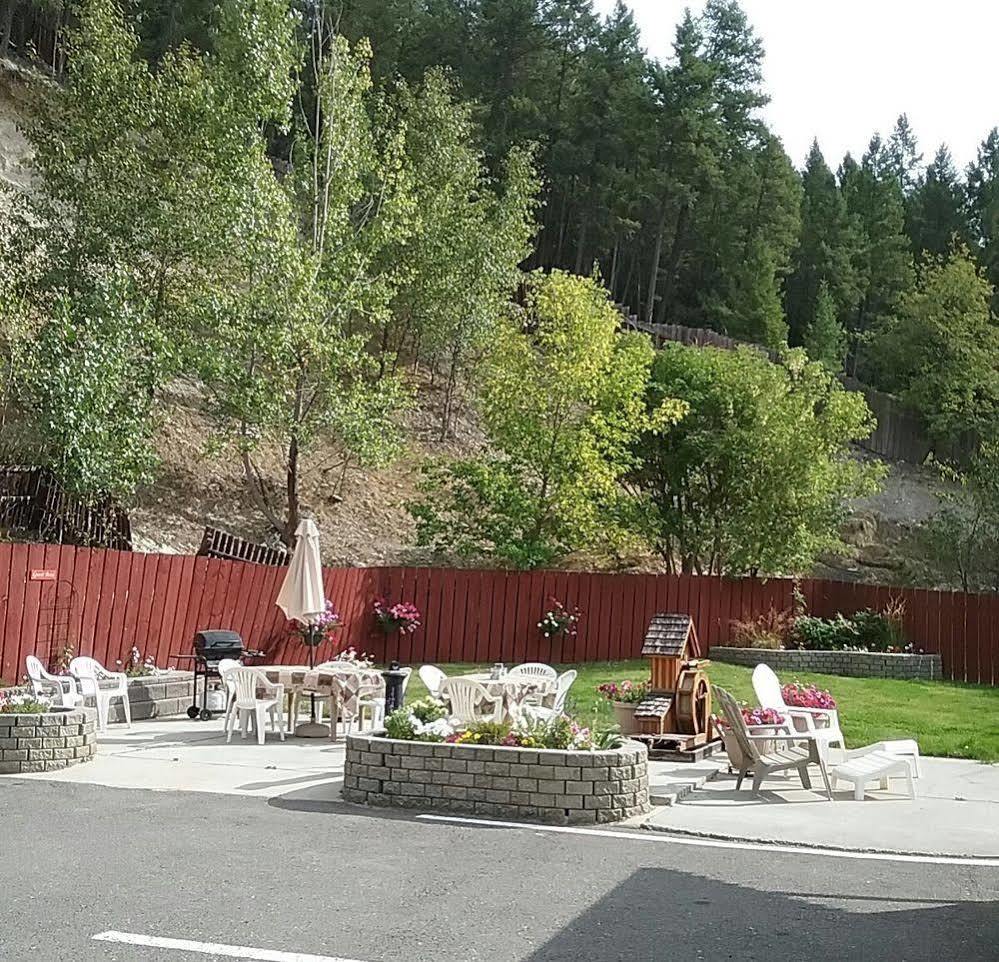 Alpen Motel Radium Hot Springs Exteriör bild